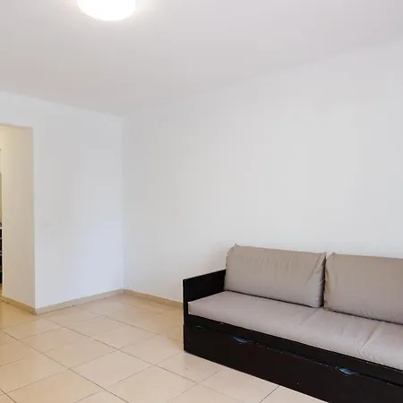 Apartment Centric Rentalmar *