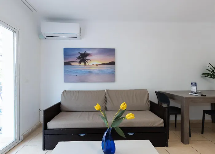 Centric Rentalmar * 살루